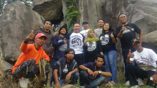 ANGGOTA DPR RI SAMBANGI WATU GANDHUL
