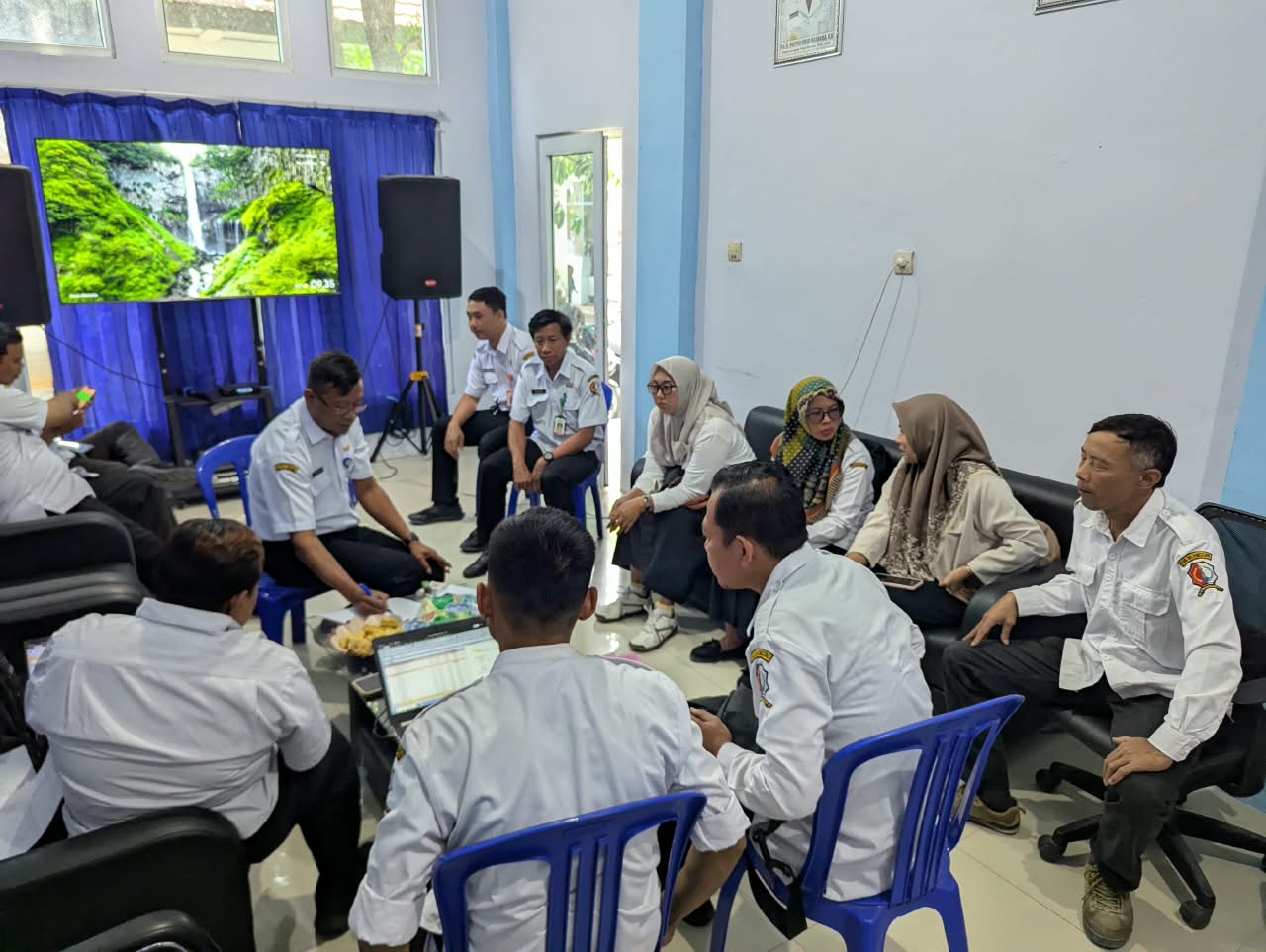 Hari Kedua Evaluasi Perdes P-APBDes 2026, Kecamatan Gondang Bahas Tiga Desa
