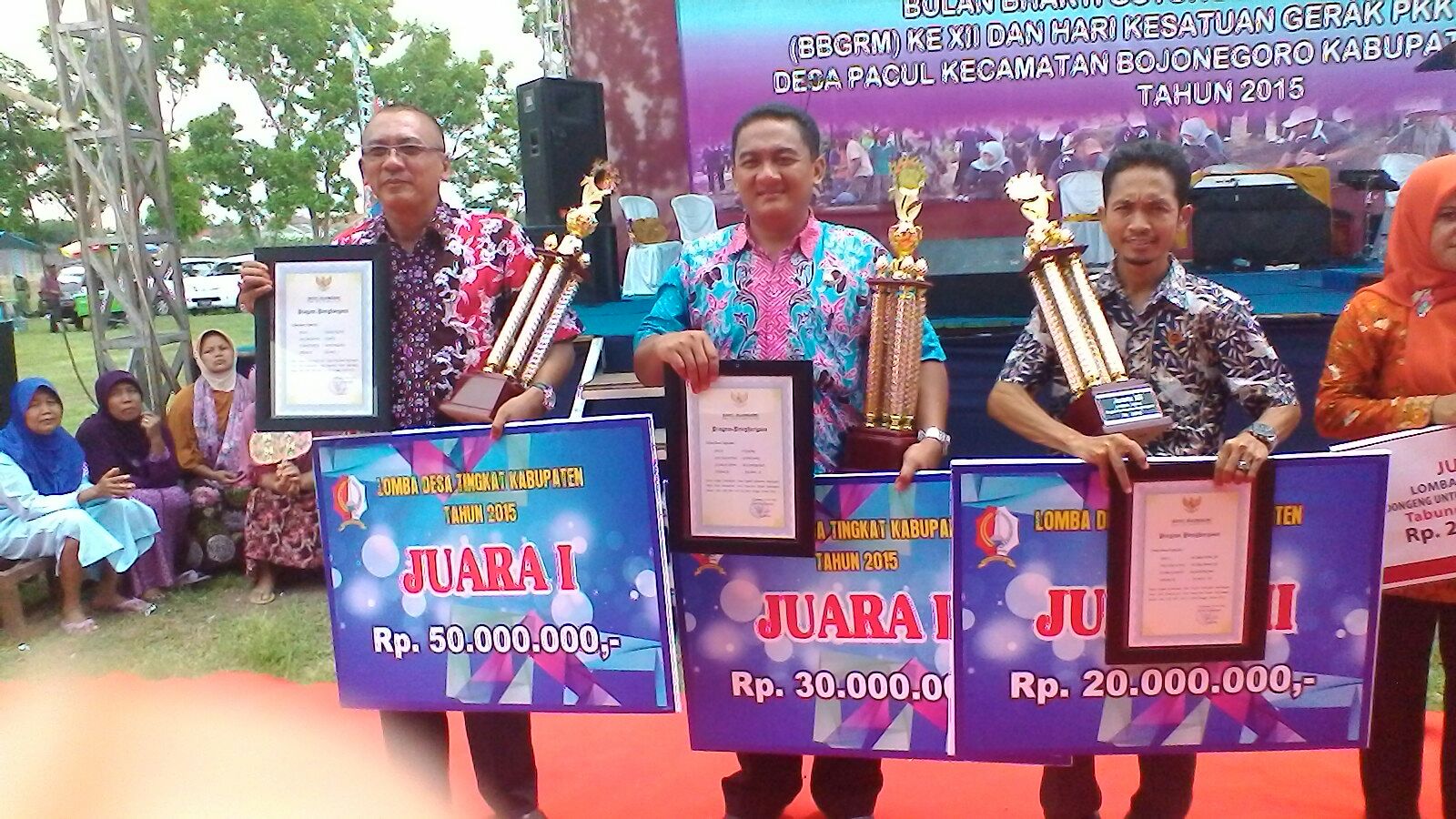 DESA PAJENG SABET JUARA II LOMBA DESA TINGKAT KABUPATEN TAHUN 2015