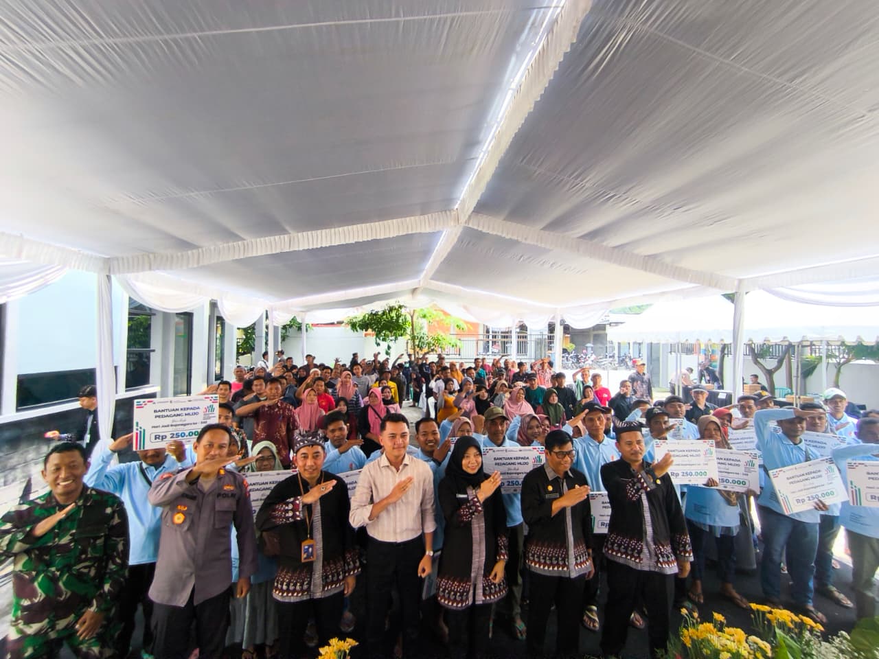 Bantuan Pedagang Mlijo